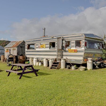 2 X Double Bed Glamping Wagon At Dalby Forest 斯卡伯勒 外观 照片