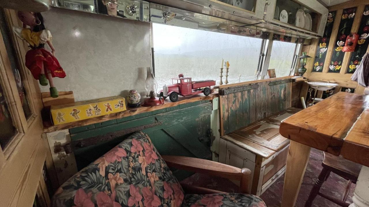 2 X Double Bed Glamping Wagon At Dalby Forest 斯卡伯勒 外观 照片