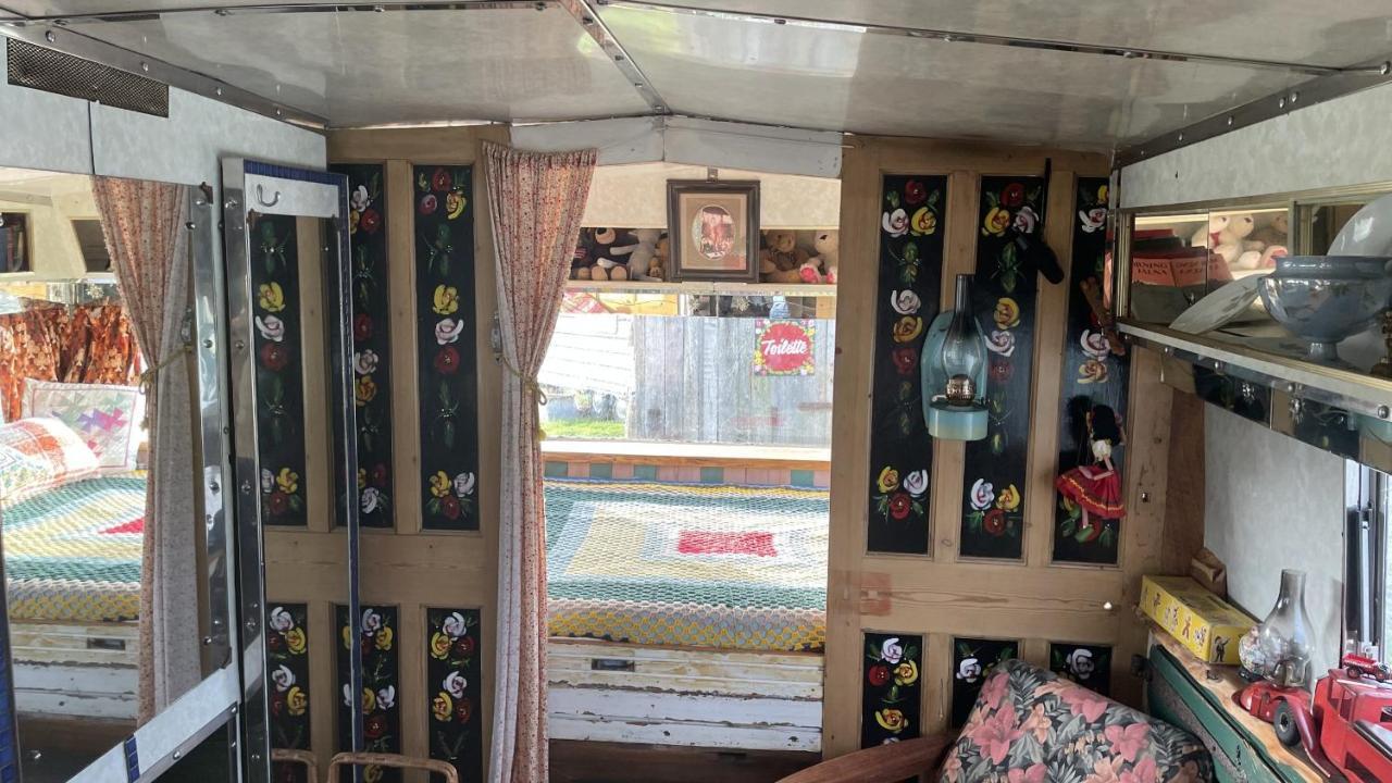 2 X Double Bed Glamping Wagon At Dalby Forest 斯卡伯勒 外观 照片